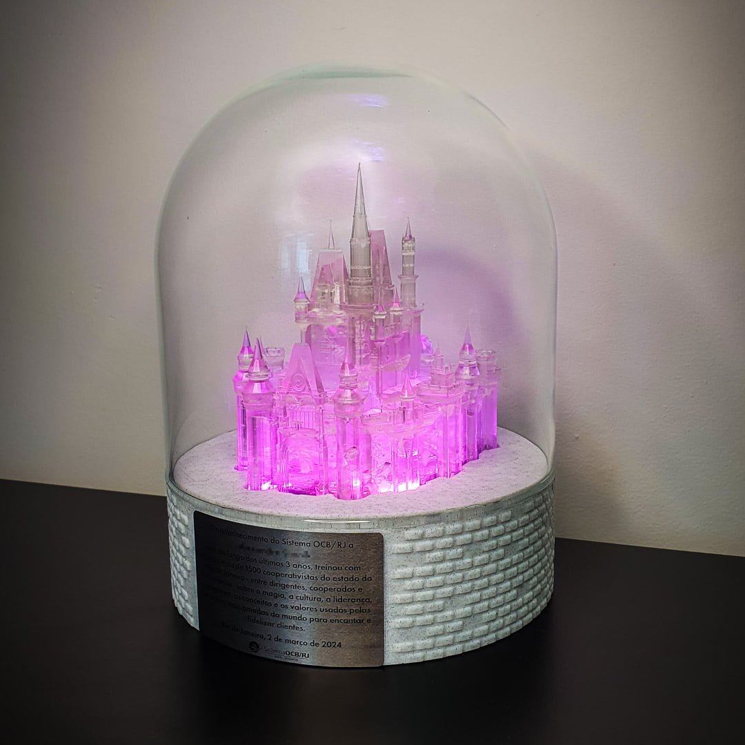 troféu personalizado treinamento magia sescoop/RJ 2024, castelo iluminado impresso em 3D em resina transparente